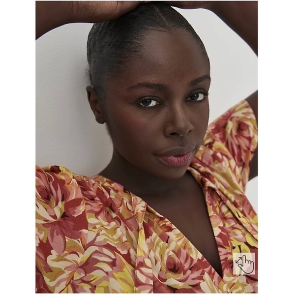 NWT TORRID Rayon Crepe Tie Flutter Sleeve Peasant Top Size 5X - Picture 3 of 8